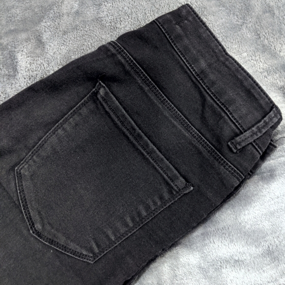 DONATED - Picture 4 of 6